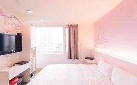 Kiwi Express Hotel - Zhong Zheng Branch