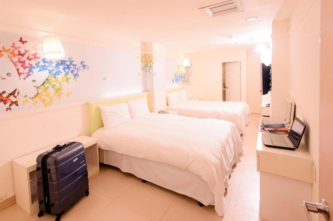 Kiwi Express Hotel - Zhong Zheng Branch Taichung Exterior photo