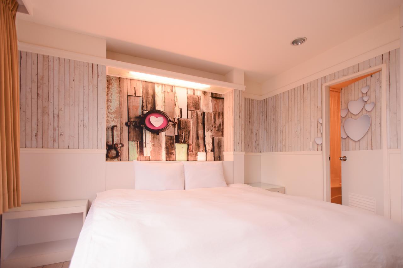 Kiwi Express Hotel - Zhong Zheng Branch Taichung Exterior photo