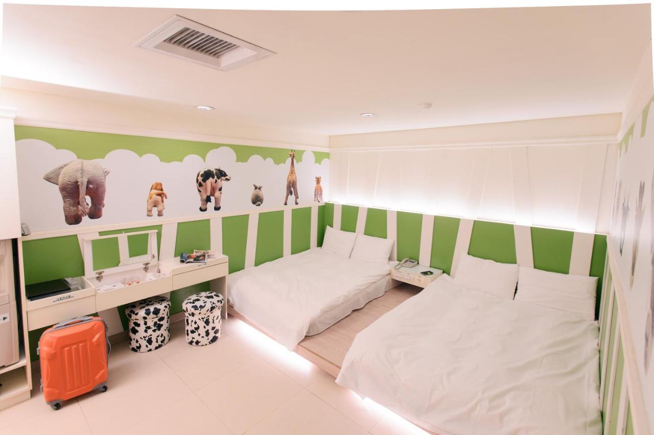 Kiwi Express Hotel - Zhong Zheng Branch Taichung Exterior photo